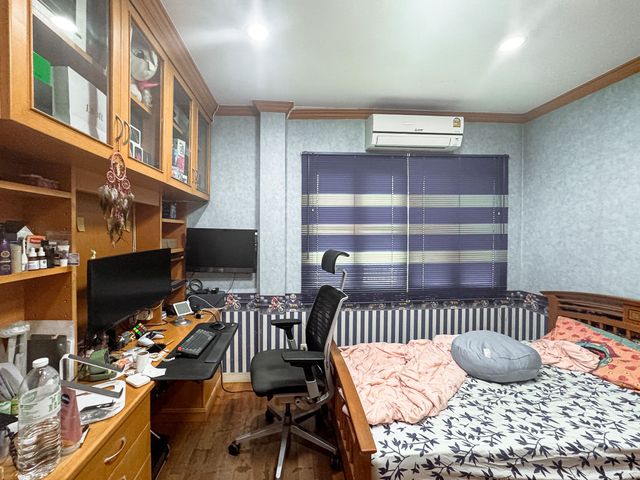 place photo 23