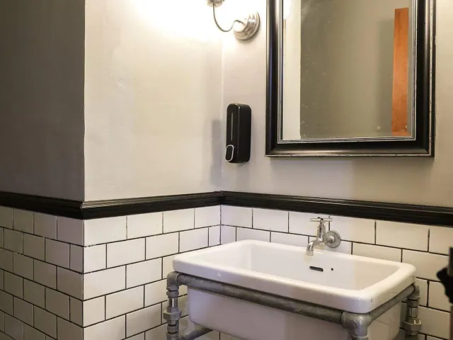 place photo 59
