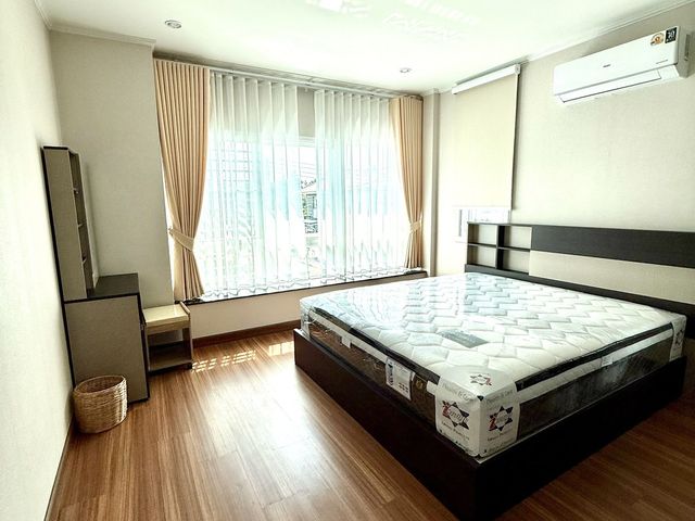 place photo 55
