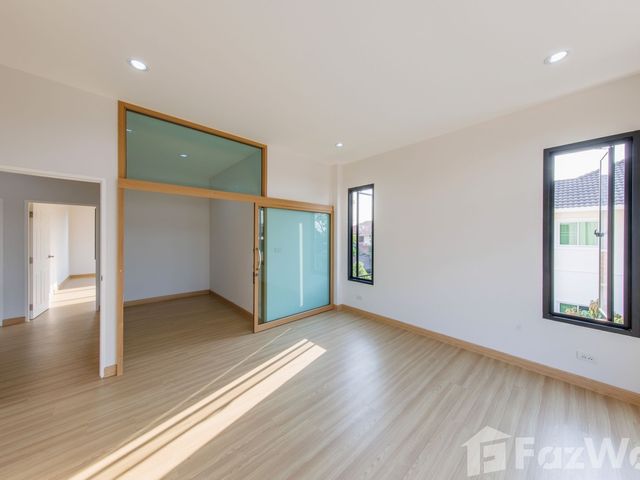 place photo 53