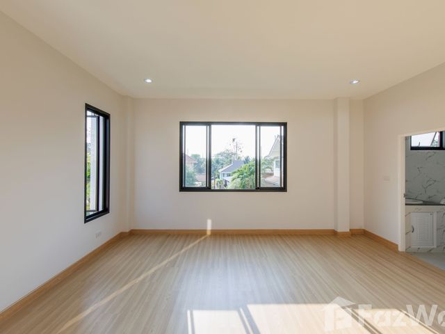 place photo 55
