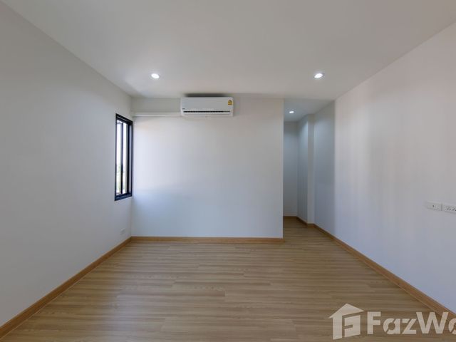 place photo 50