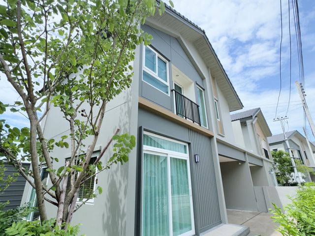 place photo 68