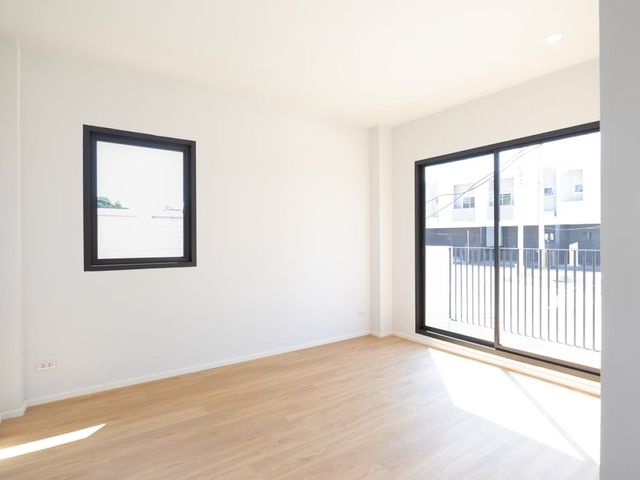 place photo 48