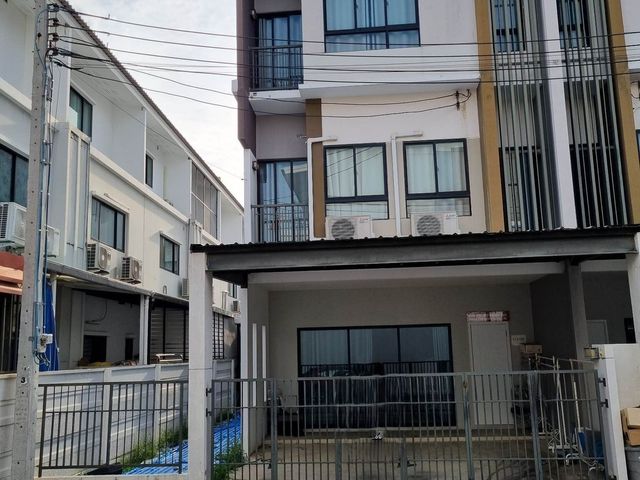 ขาย ทาวน์เฮ้าส์ 3 ห้องนอน ในโครงการ พาทิโอ วิภาวดี สรงประภา