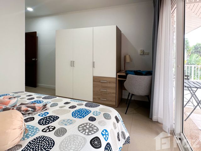 place photo 53