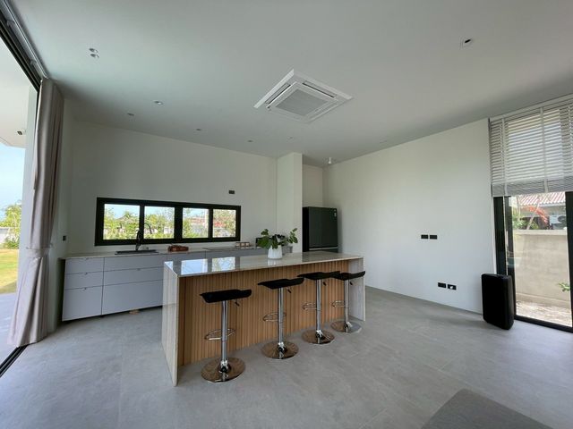 place photo 70