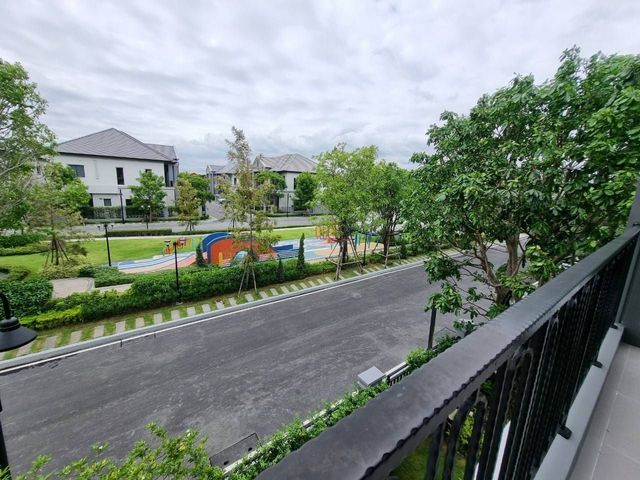 place photo 37