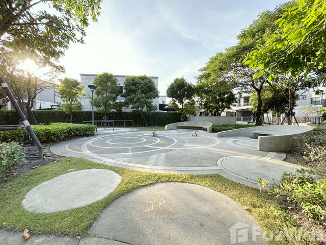 place photo 60