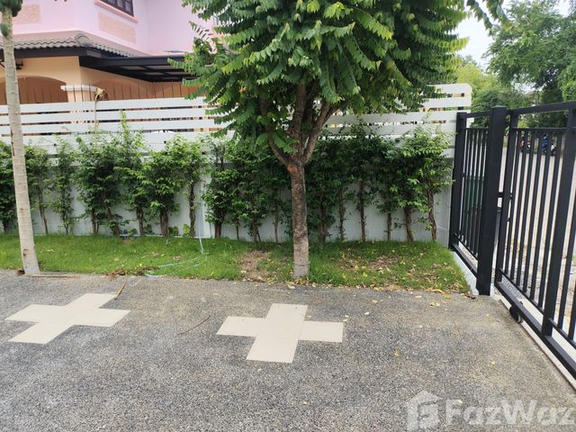 place photo 52