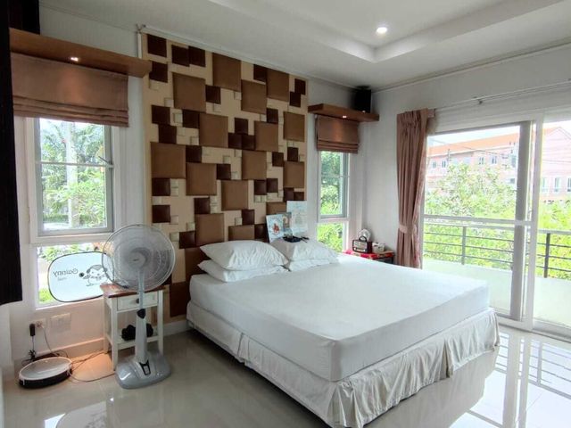 place photo 56