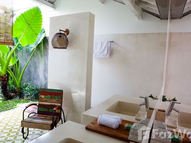 place photo 98
