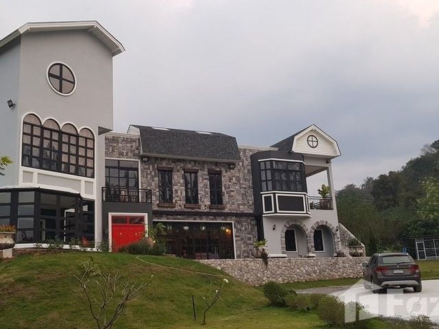 place photo 65