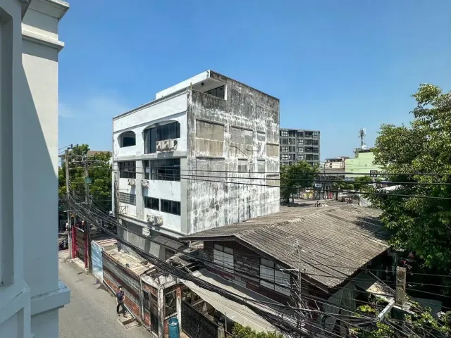 place photo 18
