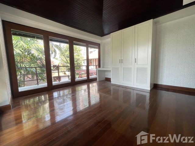 place photo 56