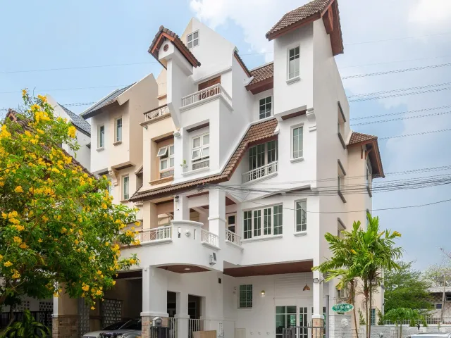 place photo 75