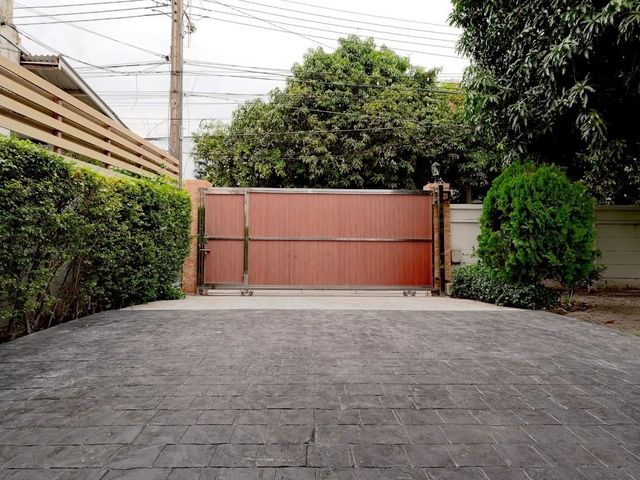 place photo 74