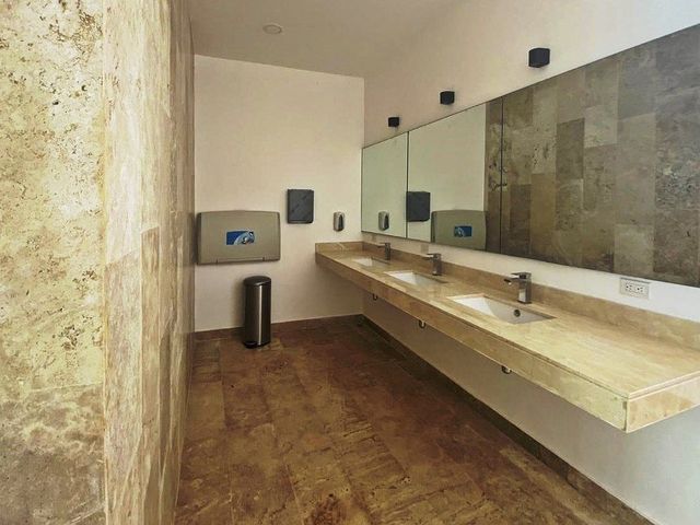 place photo 30