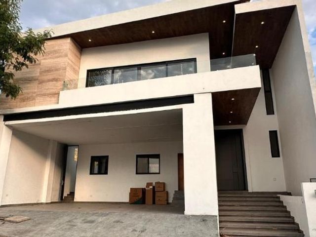 Casa en Venta en Bosques de las Misiones, Monterrey NL