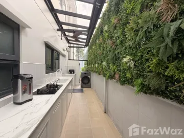 place photo 93