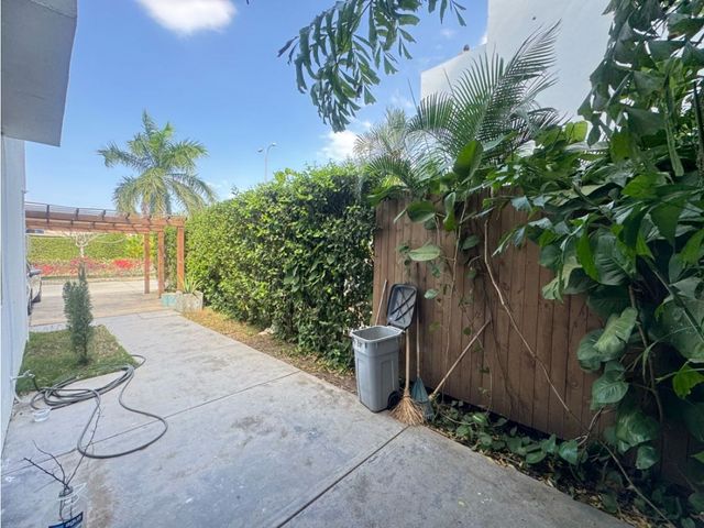 place photo 87