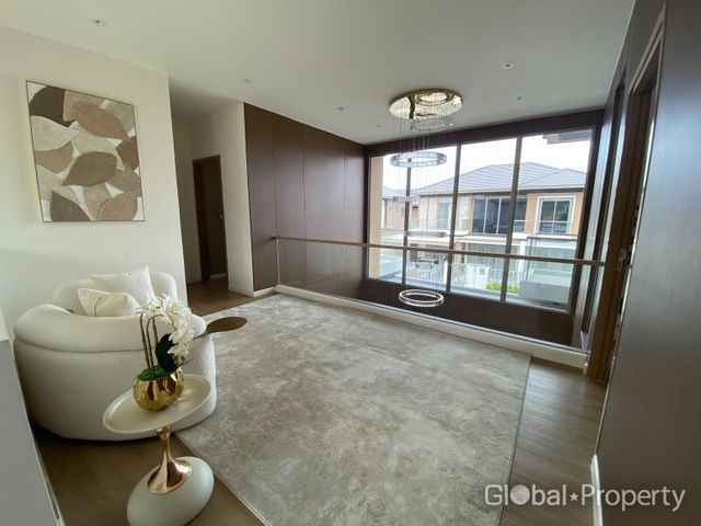 place photo 71