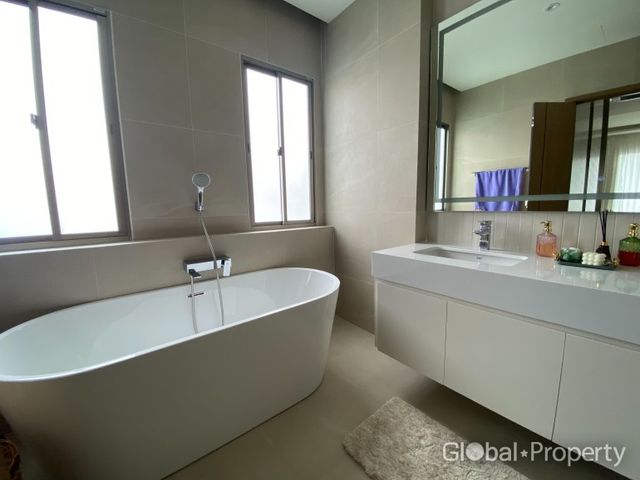place photo 94
