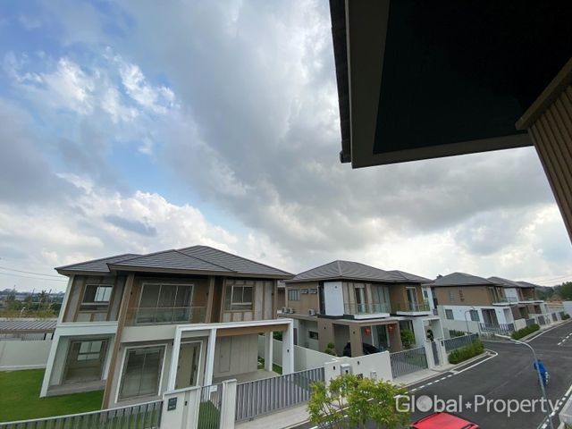 place photo 91
