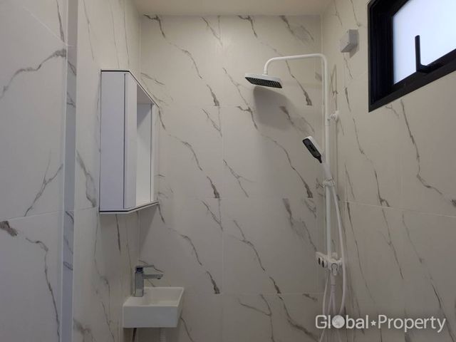 place photo 99