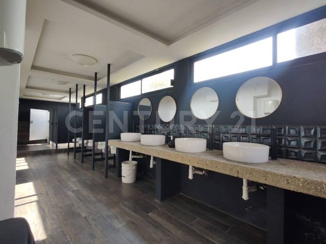 place photo 56