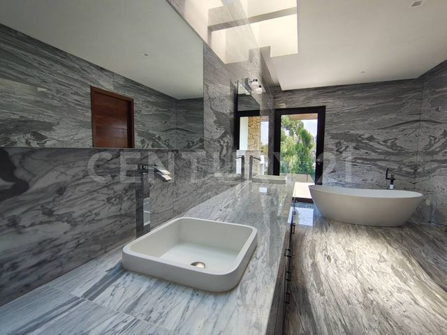 place photo 71