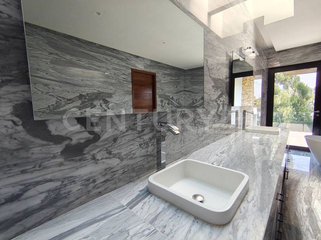 place photo 72
