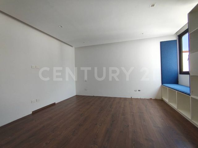place photo 79