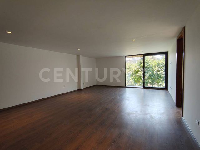 place photo 52