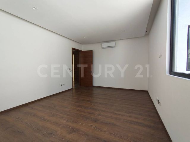 place photo 75