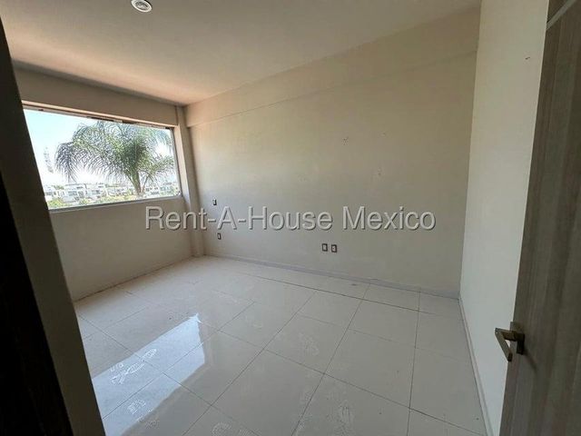 place photo 48