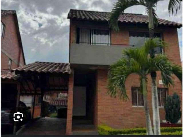 SE VENDE CASA EN CONJUNTO CERRADO EN LA  AVEDIDA  SUR
