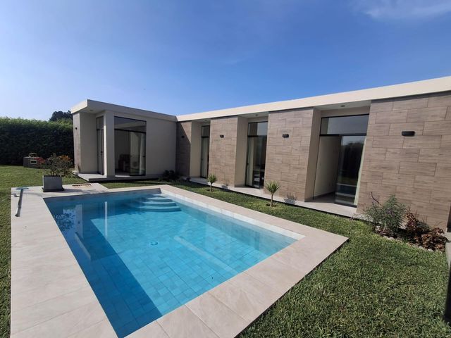 place photo 66