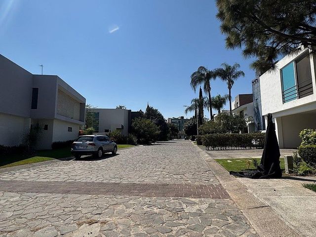 place photo 36
