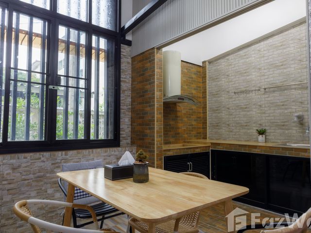 place photo 60