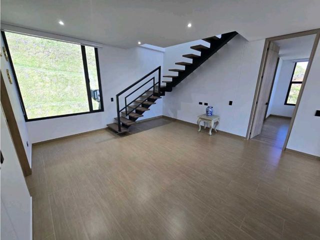 place photo 52