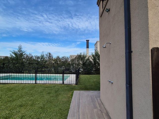 place photo 49
