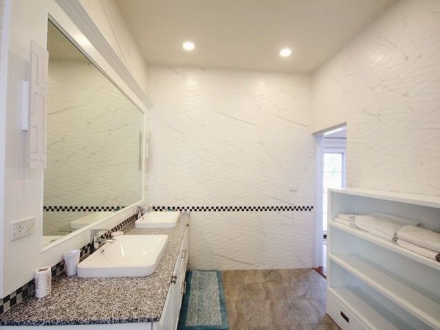 place photo 49