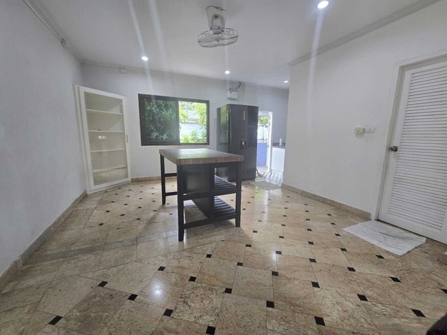 place photo 50