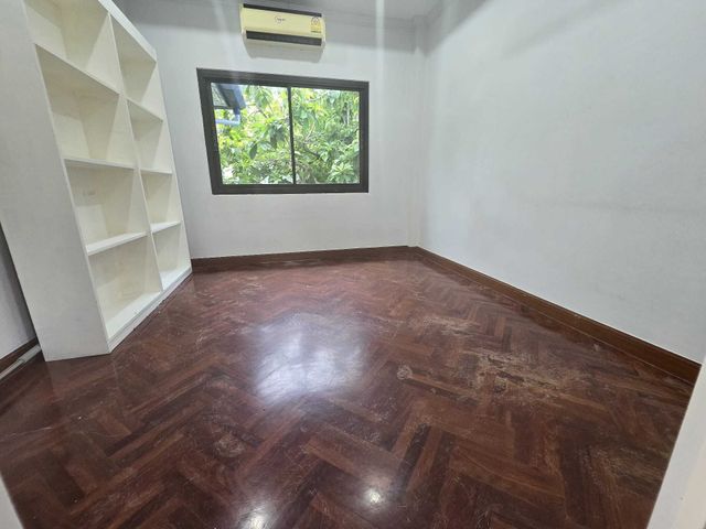 place photo 52