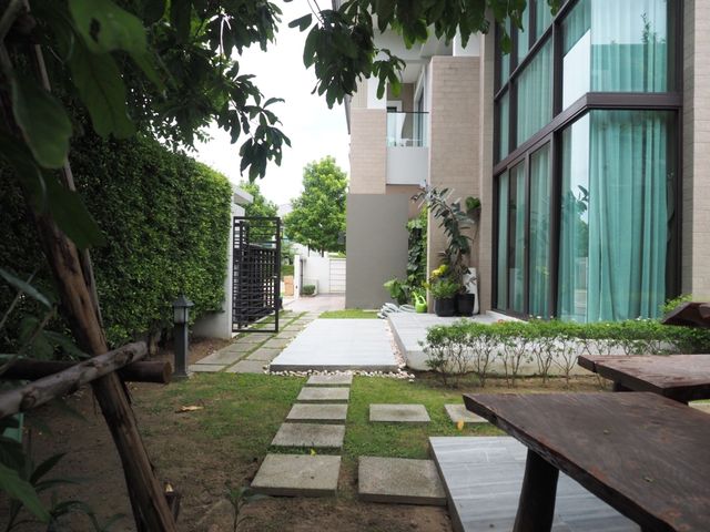 place photo 60