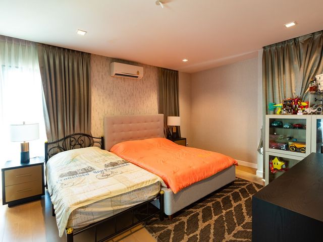 place photo 69