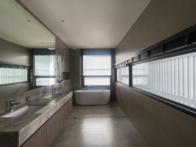 place photo 68