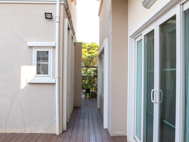 place photo 54