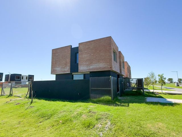place photo 64